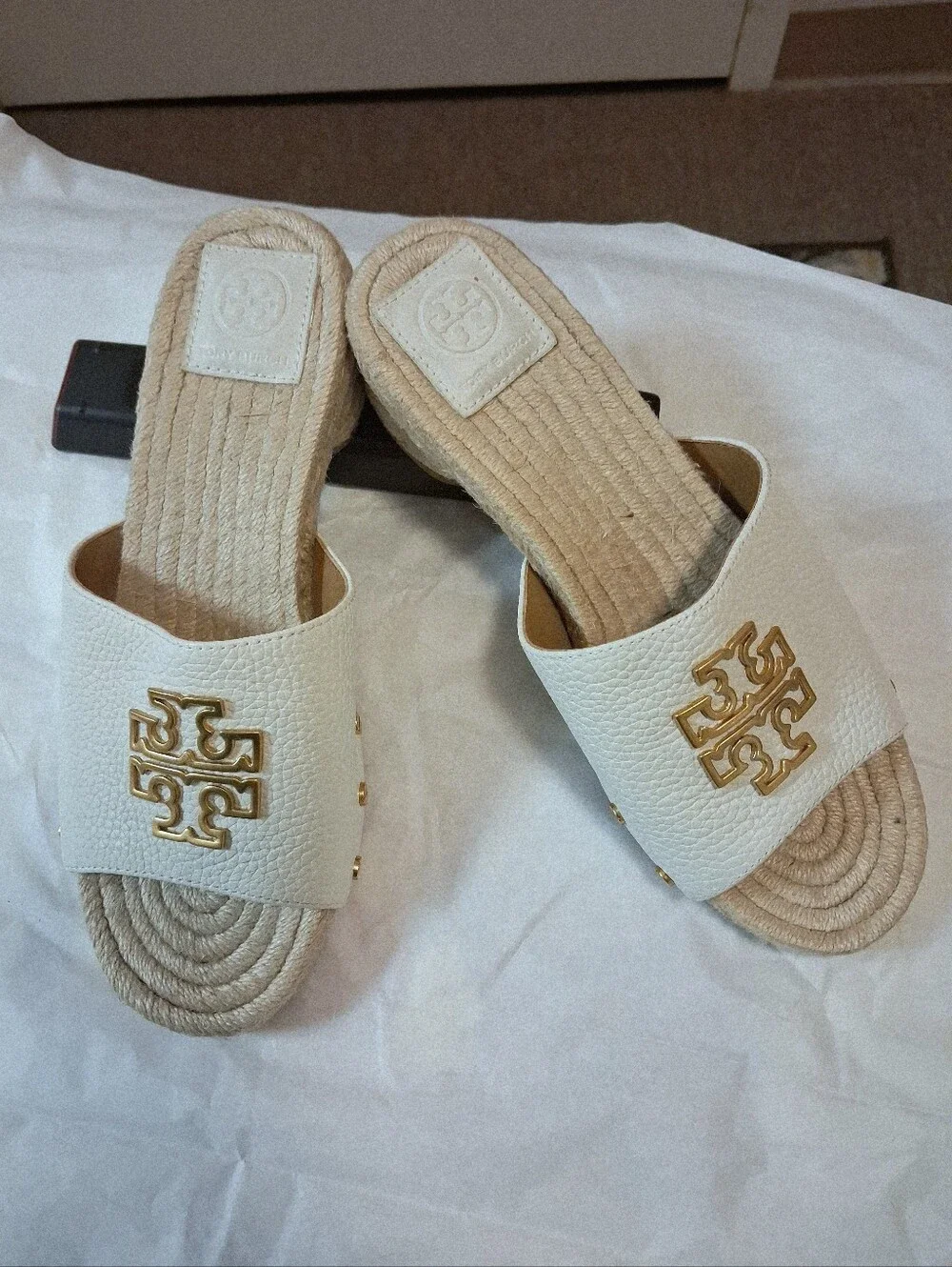 Tory Burch Beige/Gold Studded Leather Block Heel Espadrilles Women's Sz. 7.5